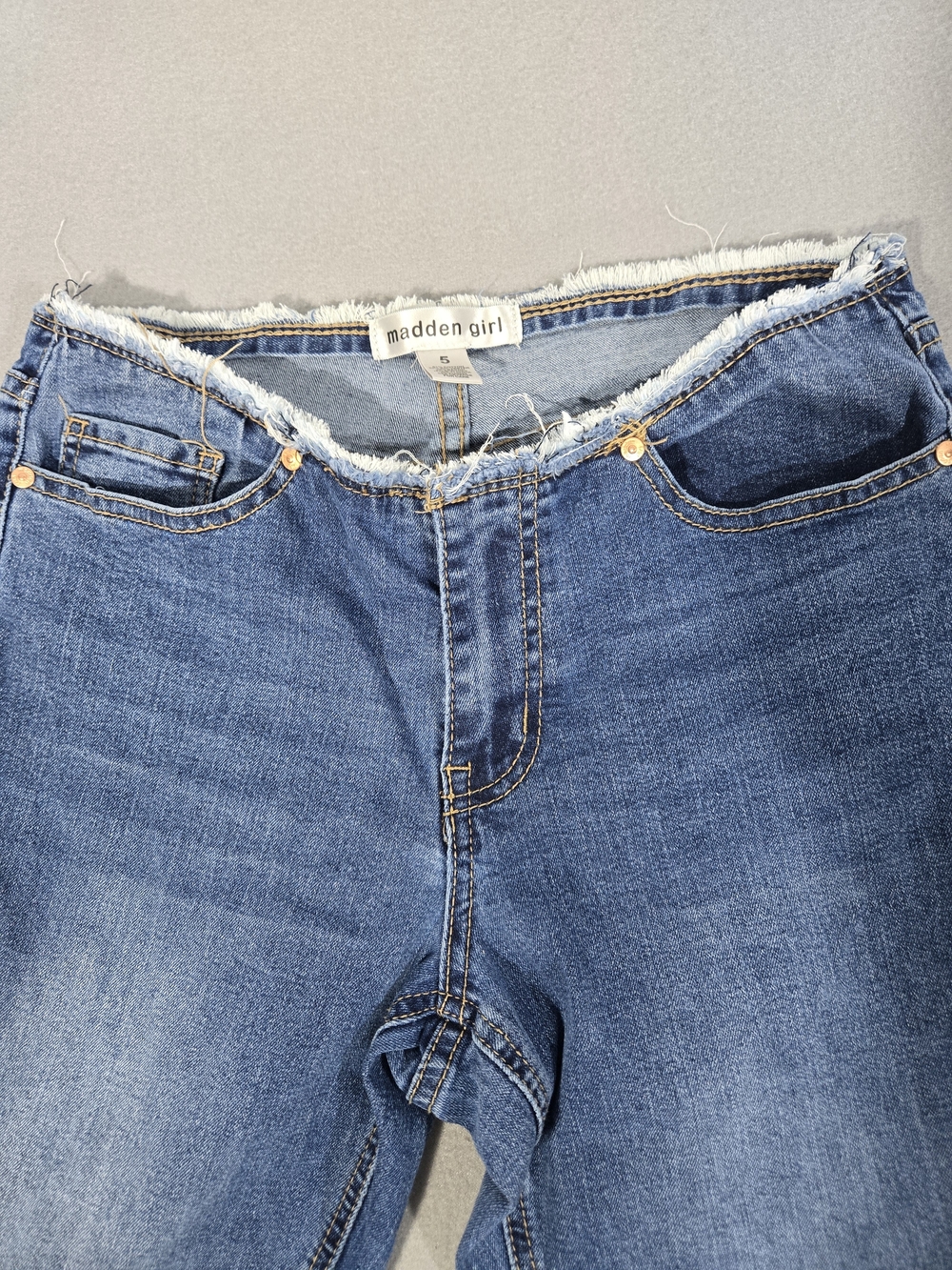 Classic Madden Women's Blue Flared Jeans Size 5 - Picture 3 of 9